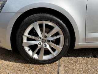 /photos/11717/51111716-788a-4954-bd91-eb2e53c9bcdc_i320x240.jpg