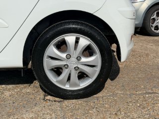 /photos/11717/aacf2d7c-6a1f-4f50-9f25-aa8b977ed0a0_i320x240.jpg